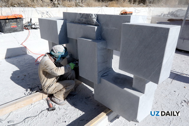 В Самарканде проходит IV Международный симпозиум скульпторов «Самарканд – 2025» в рамках CITES CoP20