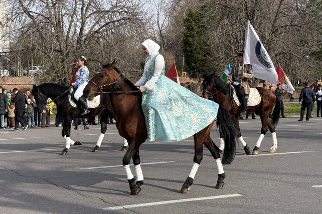 В Ташкенте состоялся конный парад, посвящённый празднику Навруз