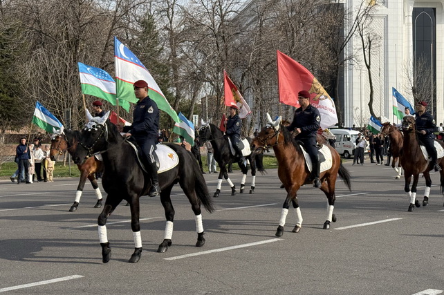 В Ташкенте состоялся конный парад, посвящённый празднику Навруз