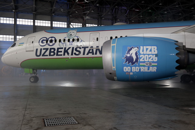 «Белый волк» в небе: Uzbekistan Airways представила футбольный Dreamliner Узбекистана