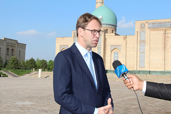 British Parliamentary Under Secretary of State visits Uzbekistan