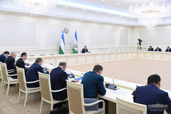 Uzbek President holds a videoconference on ensuring price stability for basic food products