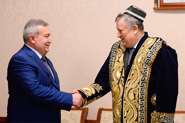 Shukurullo Babaev holds meeting with Governor of Leningrad region