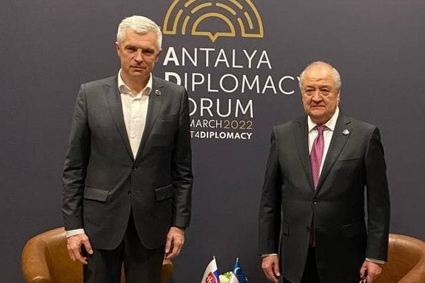 Abdulaziz Kamilov meets with Slovak Foreign Minister