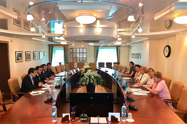 Uzbekistan works on establishing organized labor migration to Novosibirsk region