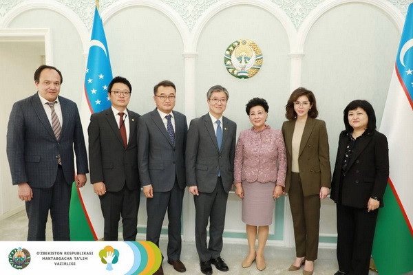 Prospects for further strengthening Uzbek-Korean relations in the field of preschool education were discussed