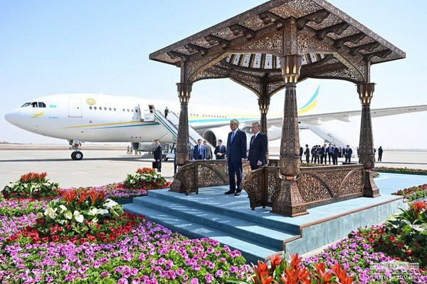 Presidents of Uzbekistan and Kazakhstan arrived in Khorezm