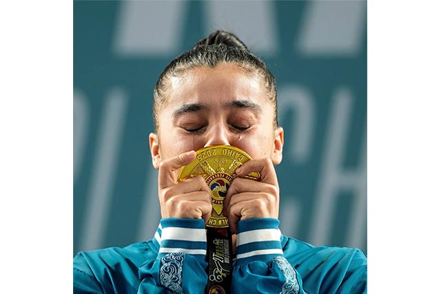 Гульшан Алимардонова стала первой чемпионкой мира по карате из Узбекистана