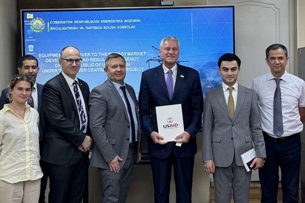 USAID hands over new IT equipment worth US$50,000 to the Energy Market Development and Regulatory Agency