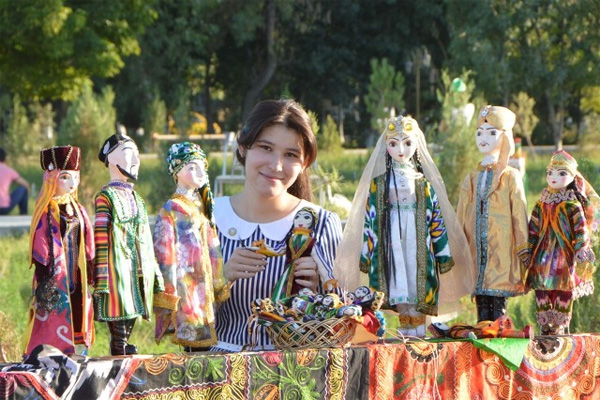 Milliy Tiklanish holds festival of national dolls