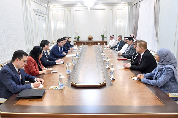 Uzbek FM receives the ambassadors of African and Arab countries