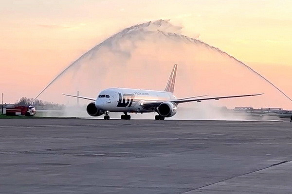 LOT Polish Airlines connects Poland and Uzbekistan