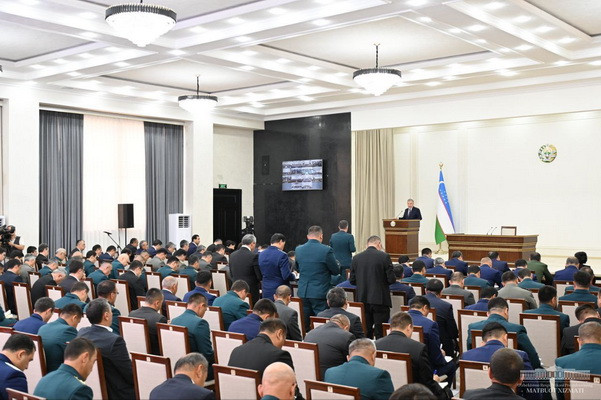 Президент Узбекистана объявил об увольнении ряда руководителей подразделений МВД и прокуратуры