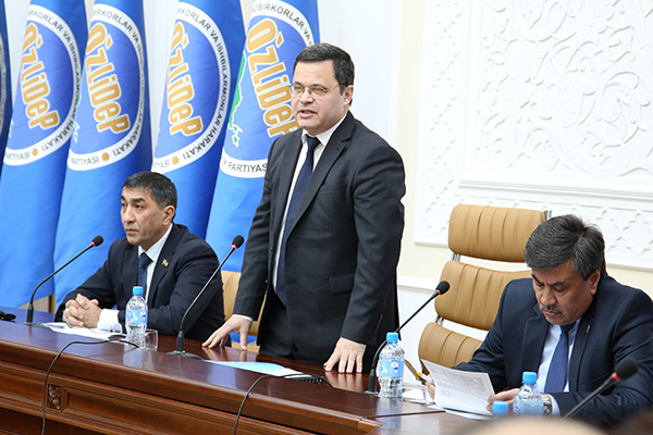 Давлат дастури халқимизни бир мақсад атрофида жипслаштиради