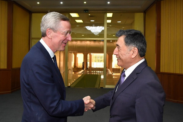 Vladimir Norov receives the Executive Director of the Eastern Committee of the German Economy