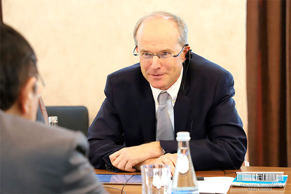 Uzbek Govn’t to submit three-year parameters of budget for 2019-2021 to parliament