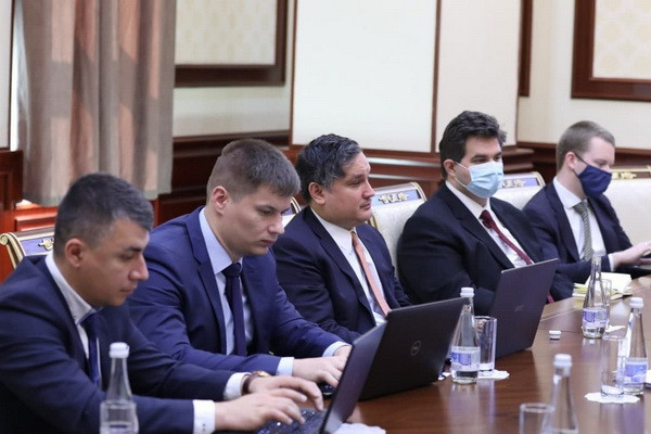 Chief Adviser to the Hungarian Prime Minister visits the Central Bank