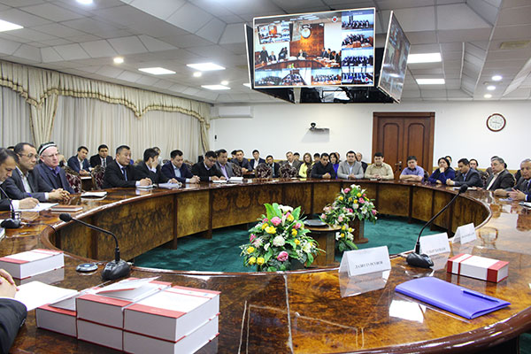 A handbook for judges on economic affairs was published