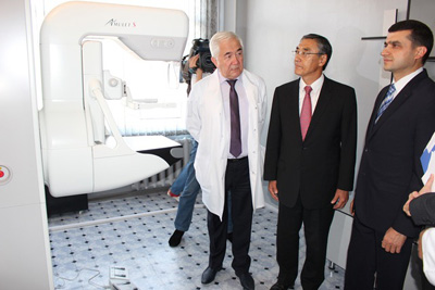 Uzbek medical center receives mammography complex