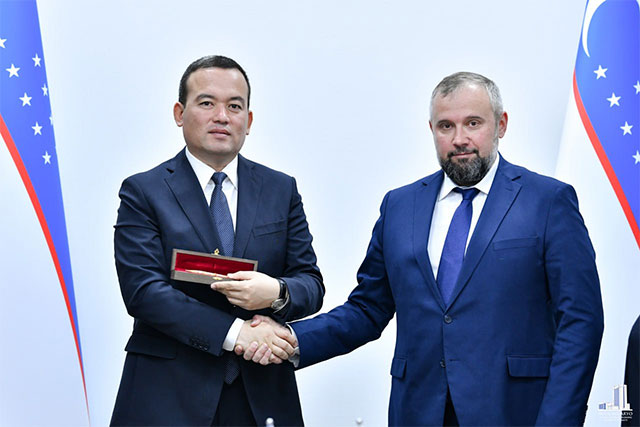 Hokim of Surkhandarya Region Holds Talks with Saint Petersburg Delegation