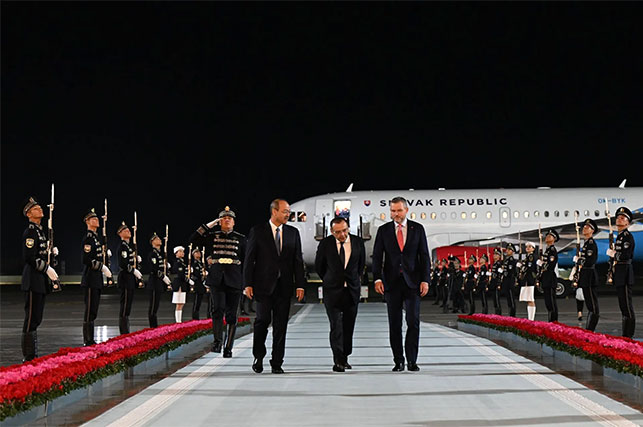 Президент Словакии прибыл в Узбекистан с рабочим визитом Президент Словакии прибыл в Узбекистан с рабочим визитом