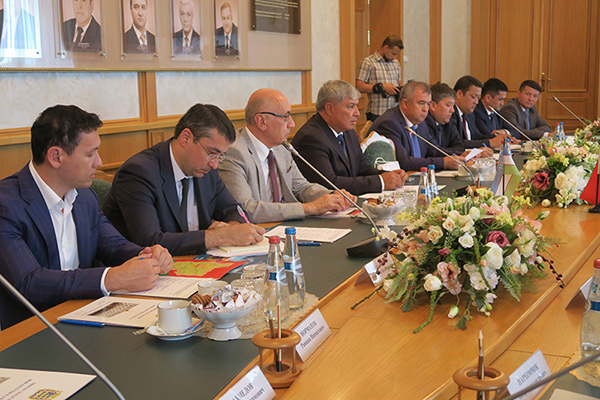 Делегация Ташкентской области провела переговоры с главой Минской области