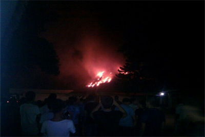 Fire erupts at food market in Tashkent