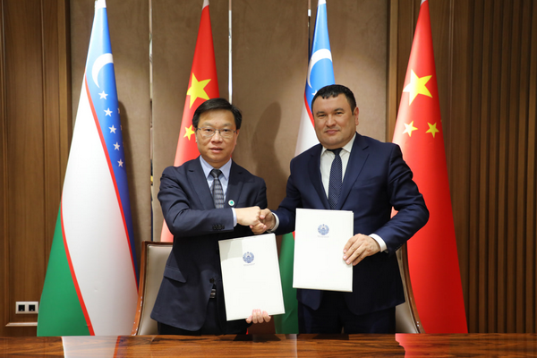 Uzbek Energy Minister meets with representatives of a Chinese company