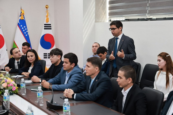 Chairperson of the Senate meets with our compatriots in the Republic of Korea