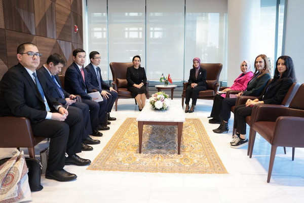 Chairperson of the Senate and the Minister of Family Affairs and Social Security of Türkiye discuss areas of cooperation