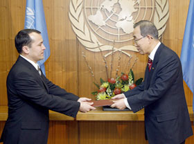 New Uzbek envoy to UN hands over credentials to Ban Ki-moon