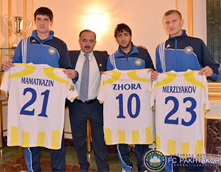 Pakhtakor presents new signees