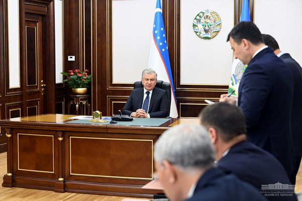 Қорақалпоғистон Республикасини иқтисодий ривожлантириш ва иш ўринларини кўпайтириш чоралари муҳокама қилинди