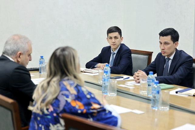 Uzbekistan Discusses Economy Decarbonization Projects with Acta Climate