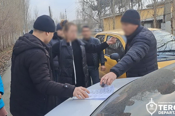 В Фергане задержана женщина за продажу наркотиков