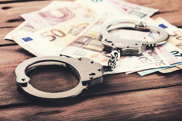 Сирдарёда 5 гектар ерни 40 минг АҚШ долларига сотмоқчи бўлган шахслар ушланди