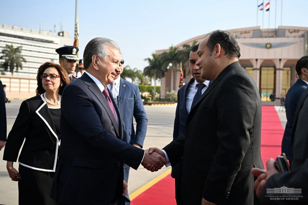 The visit of the President of Uzbekistan to Egypt ends