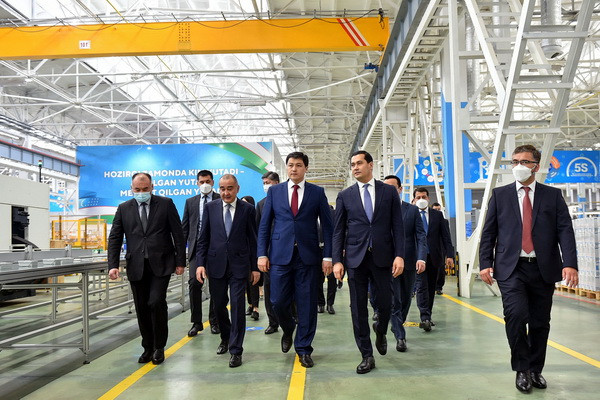 Премьер-министр Кыргызской Республики посетил инновационный технопарк «Яшнабад» и «IT-Парк» в городе Ташкенте