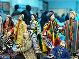 “Bazar-Art 2011” fair offers treasure trove of handmade items