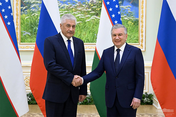President of Uzbekistan receives a delegation from the Ministry of Internal Affairs of Russia