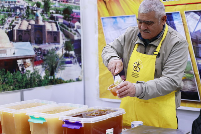 В Ташкенте стартовал традиционный фестиваль «Праздник мёда»