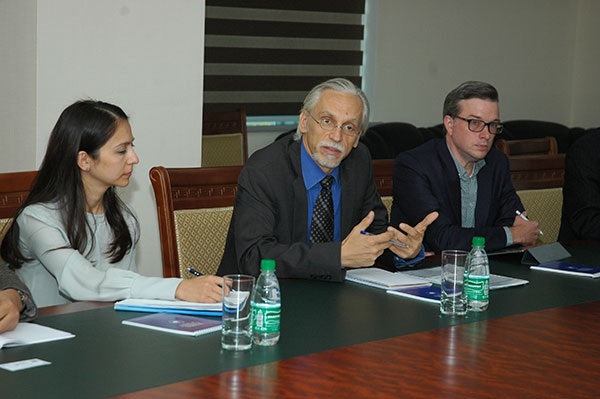 World Bank delegation pays visit to IUT