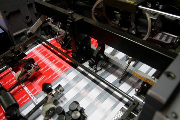 В Узбекистане запустят производство пластиковых карт по немецким технологиям