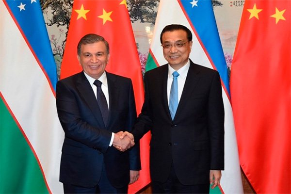 President of Uzbekistan meets with Premier of China