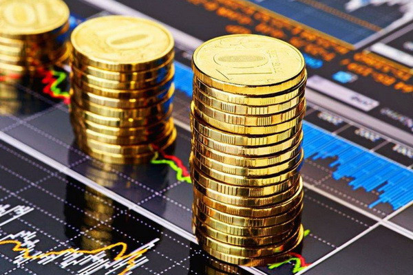 What is the structure of the gross value added of the industry for January-March 2021?
