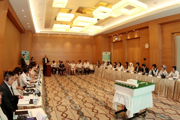 Next generation of Uzbek agriculture experts participate in EU-supported student debate