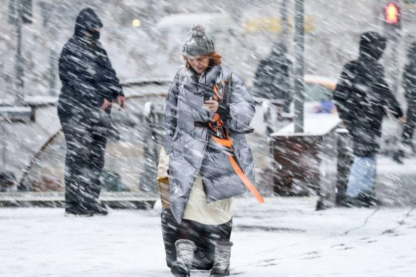 Tashkent police saves people who were on the street from freezing