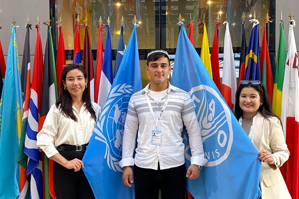 Uzbek students take the floor in the World Food Forum in Rome