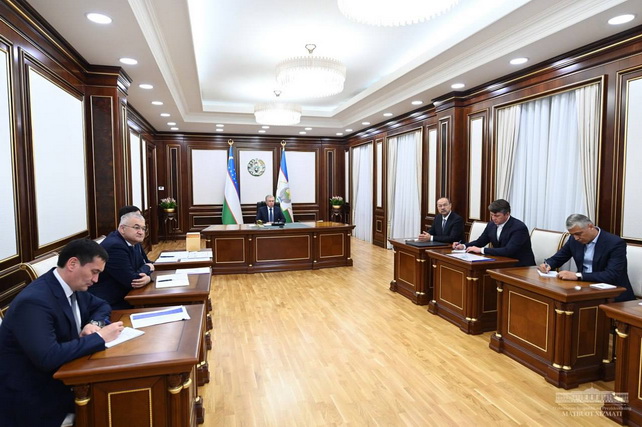 Information on the new airport project presented to Uzbek leader