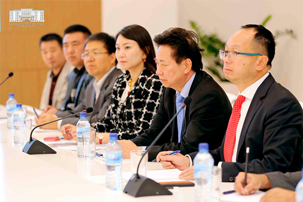 Ташкент обсуждает сотрудничество с зарубежными деловыми кругами